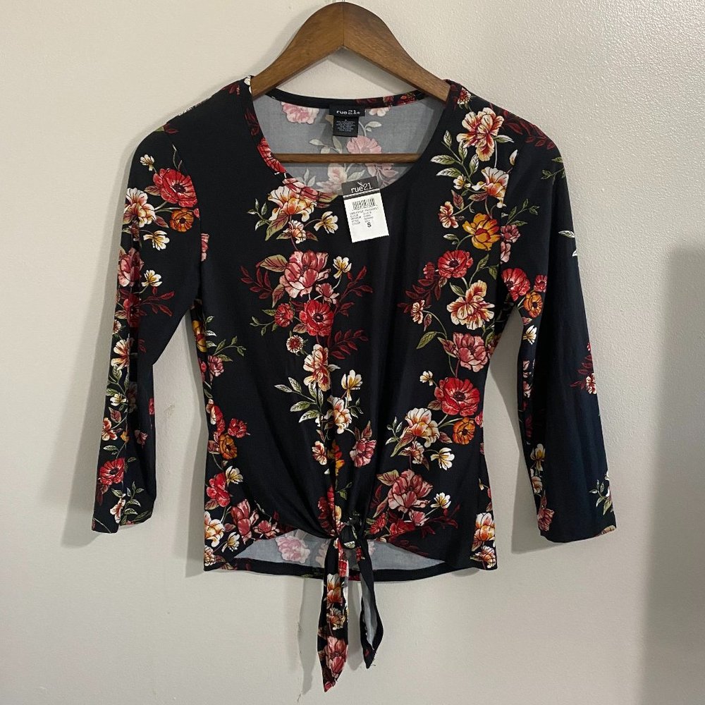 Rue21 NWT Floral Women's Top Multicolor